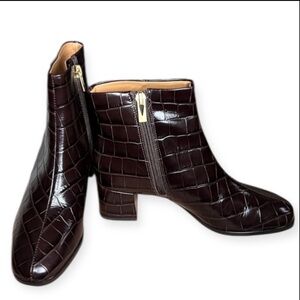 Via Spiga Sahira Mock Croc Zip Espresso Brown Booties / Size 5.5 / NEW in BOX